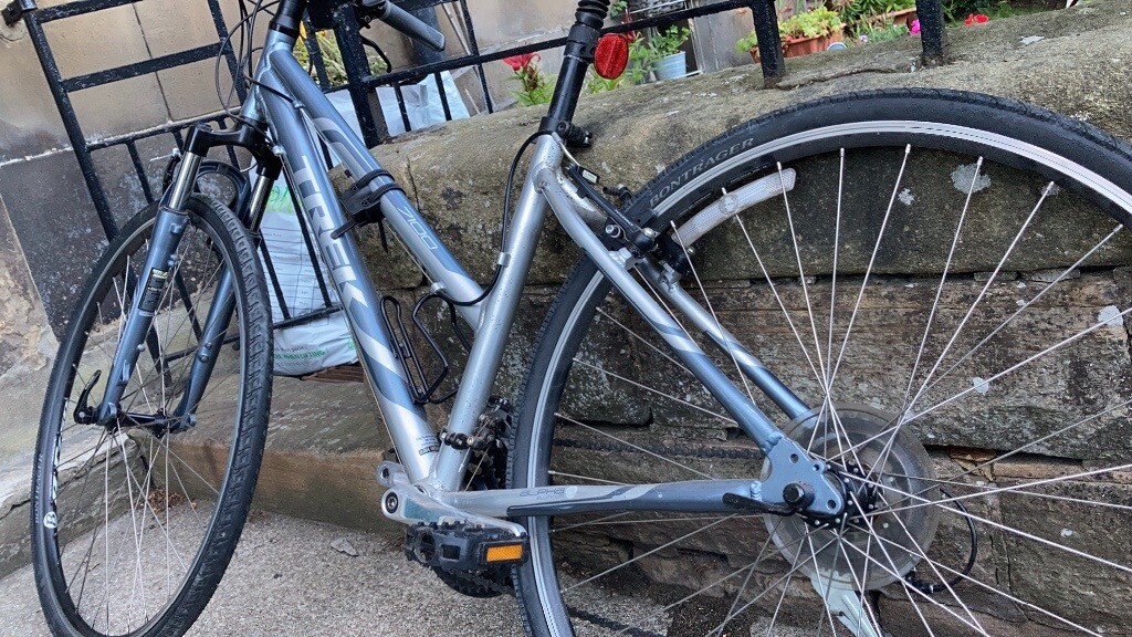 Women's Trek 7100 hybrid bike | in 
